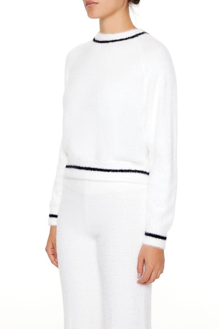 İki Renkli Tüylü Kazak