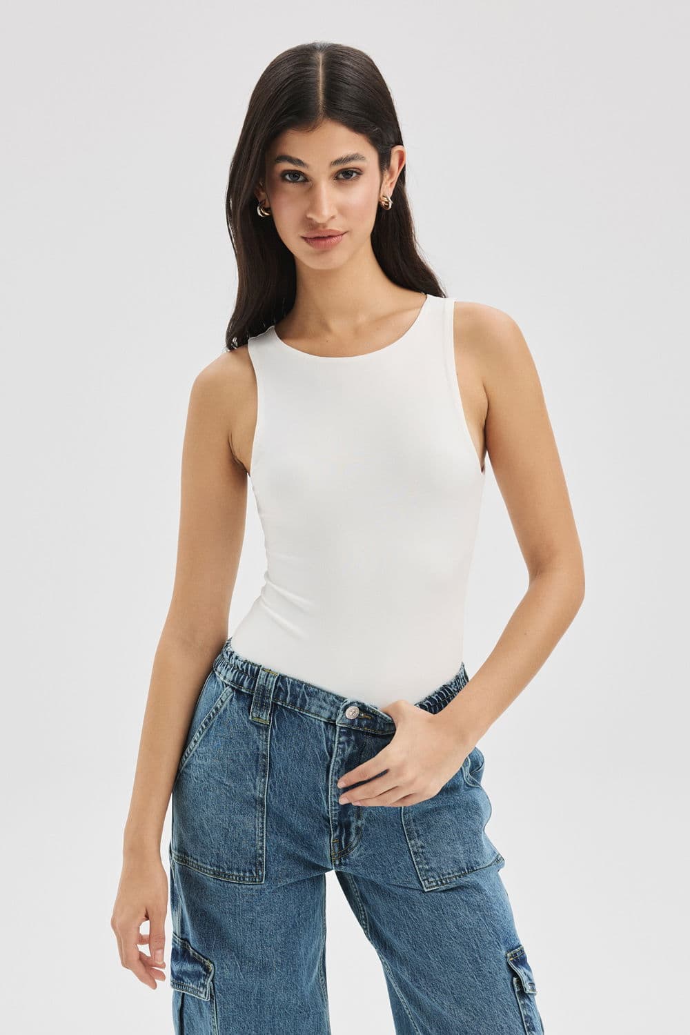 Halter Yaka Vücuda Oturan Bodysuit