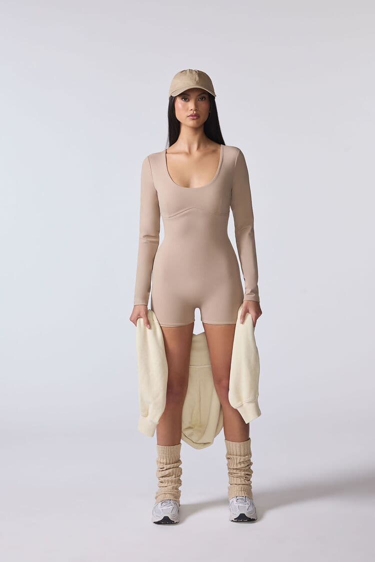 Şekillendirici Kare Yaka Tulum